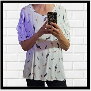 COMO BLU Chic Feather Print Short Sleeve Top SZ 1X